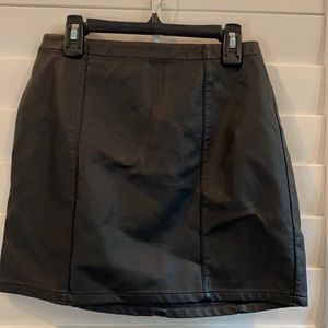 Forever 21 Pleather Mini skirt